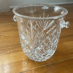 Crystal ice bucket